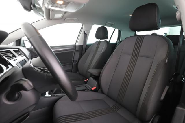 Volkswagen Golf image 9