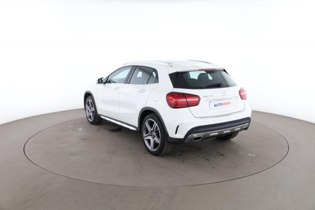 Mercedes Benz Gla image 9