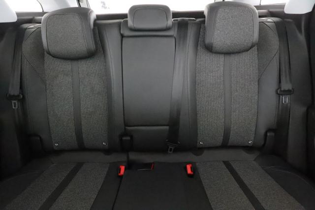 Peugeot 3008 image 2