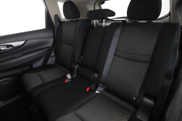 Nissan X-Trail image 4
