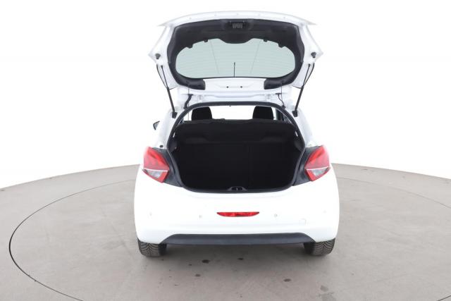 Peugeot 208 image 5