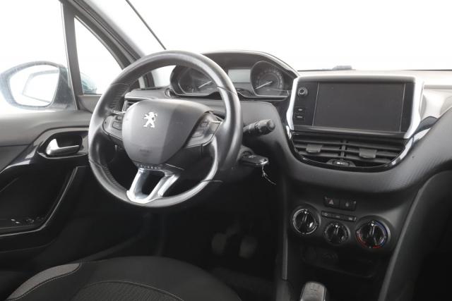 Peugeot 208 image 1