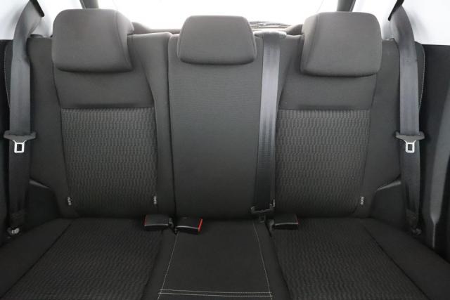 Peugeot 208 image 9