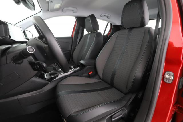 Peugeot 208 image 7