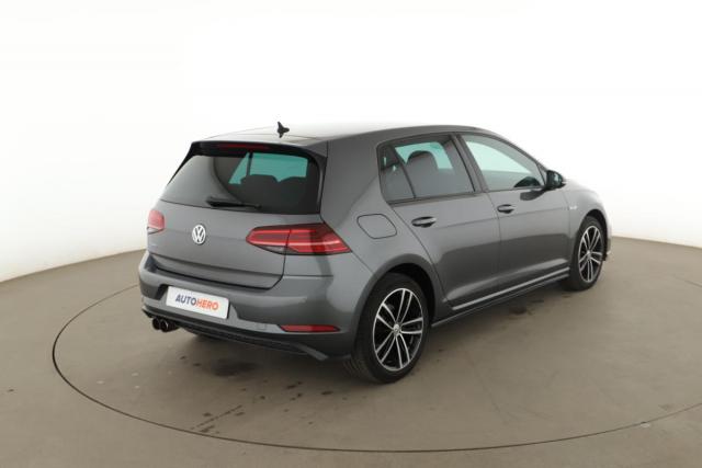 Volkswagen Golf image 9