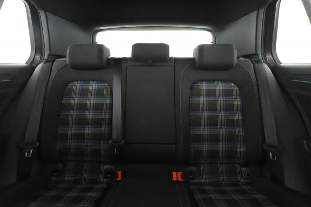 Volkswagen Golf image 5