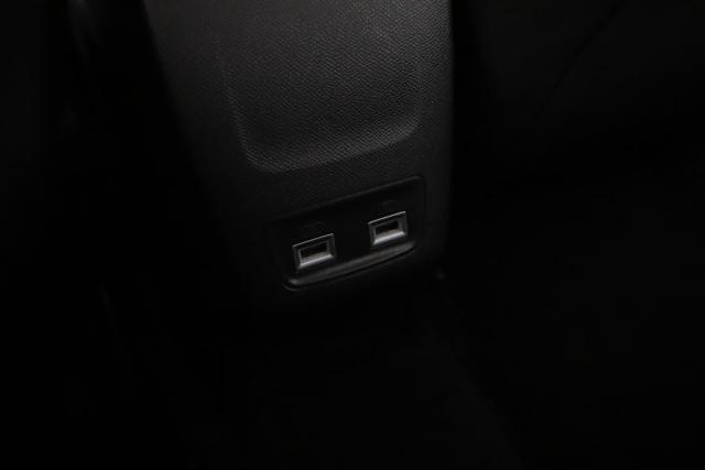 Peugeot 208 image 7