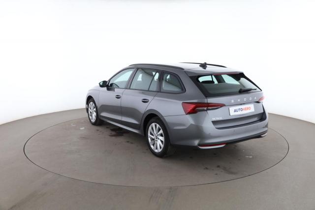 Skoda Octavia image 4