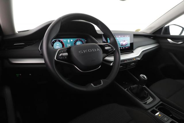 Skoda Octavia image 1