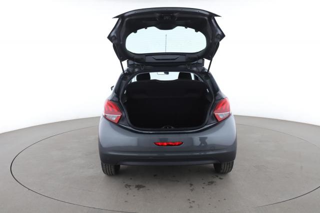 Peugeot 208 image 2