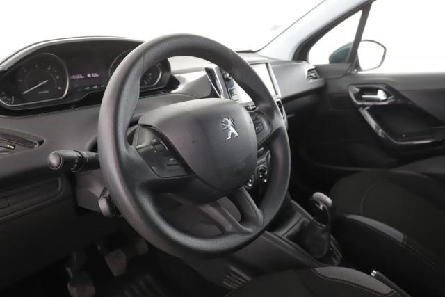 Peugeot 208 image 3