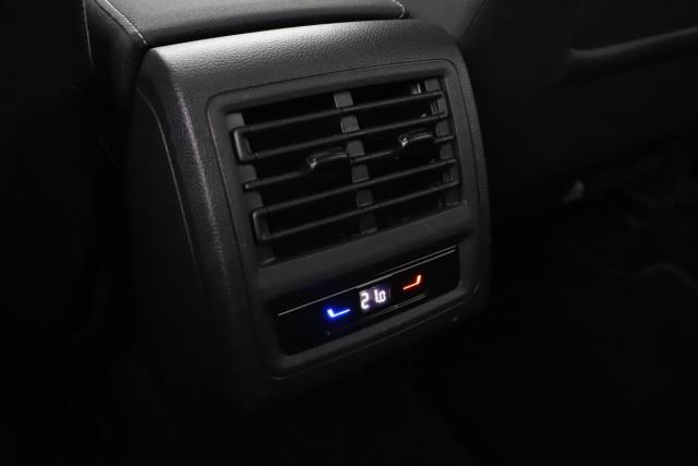 Volkswagen Golf image 4
