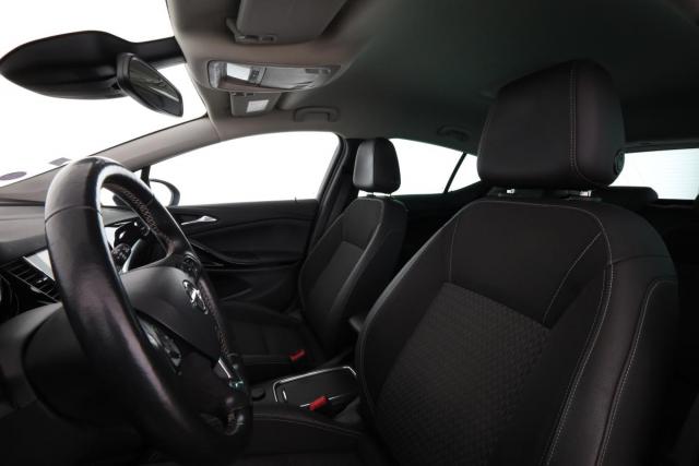 Opel Astra image 8