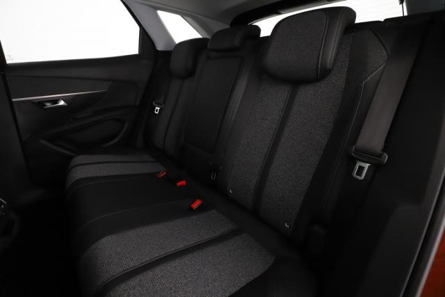 Peugeot 3008 image 2