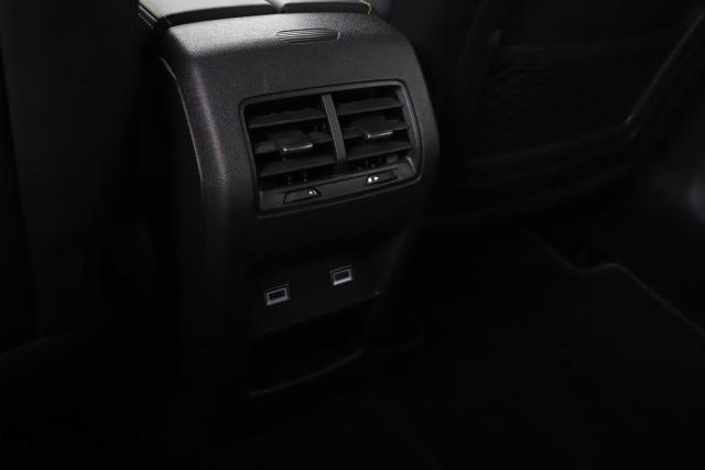 Peugeot 408 image 7