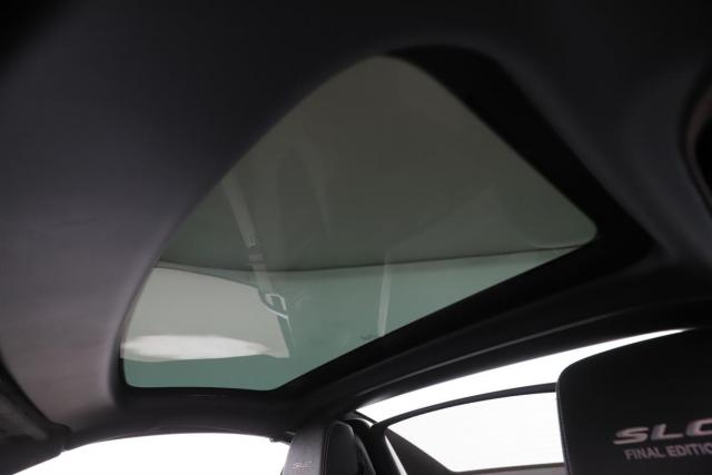 Mercedes Benz Slc image 2