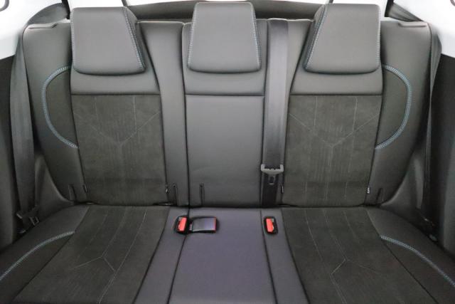 Peugeot 2008 image 2