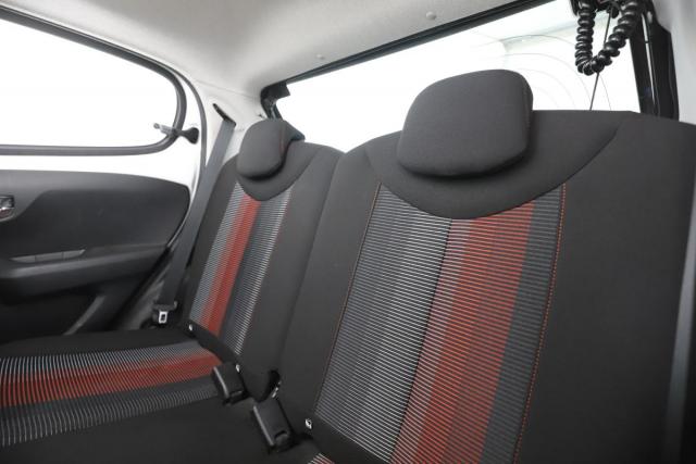 Peugeot 108 image 2