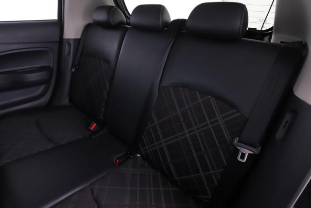 Mitsubishi Space Star image 3