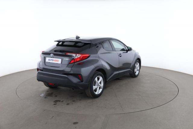 Toyota C-Hr image 2
