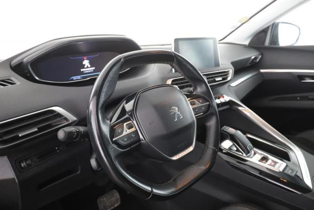 Peugeot 3008 image 2
