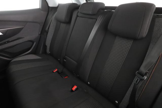 Peugeot 3008 image 3