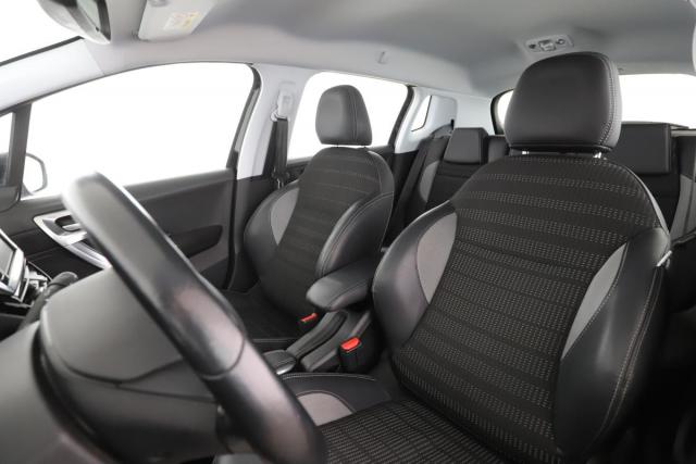 Peugeot 2008 image 7