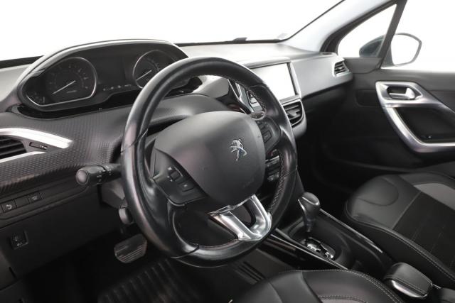Peugeot 2008 image 2