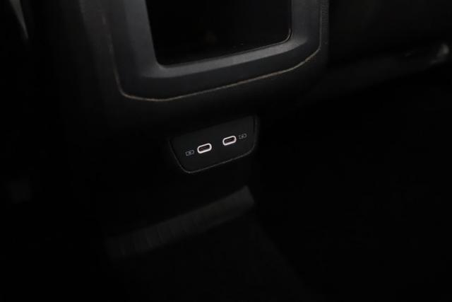 Volkswagen T-Cross image 2