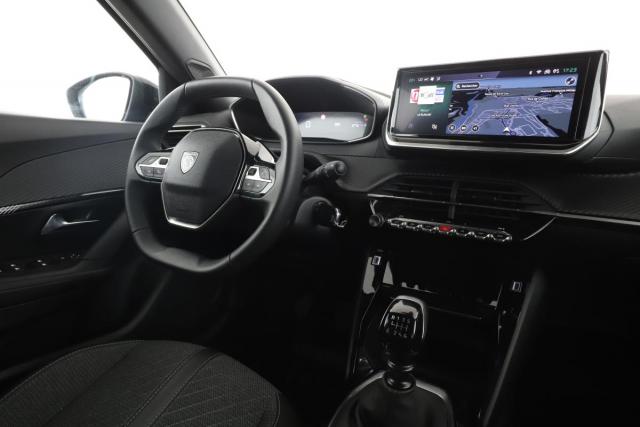 Peugeot 2008 image 8