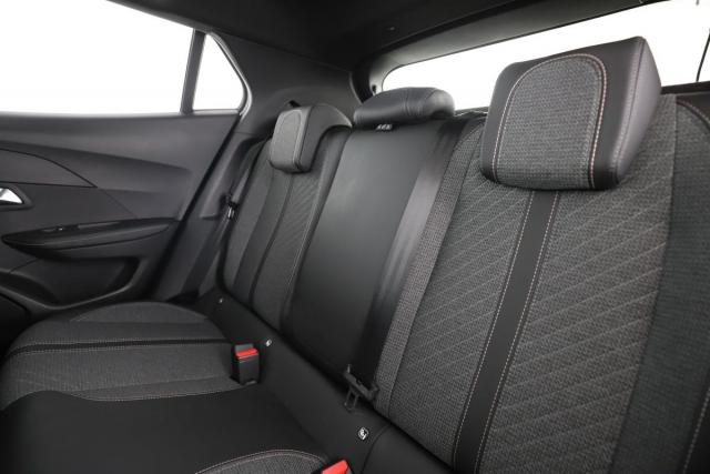 Peugeot 2008 image 2
