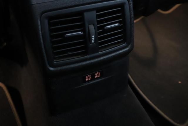 Bmw X1 image 8