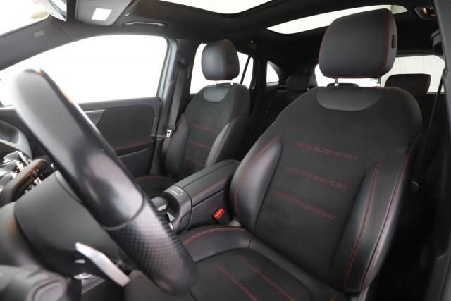 Mercedes Benz Gla image 9