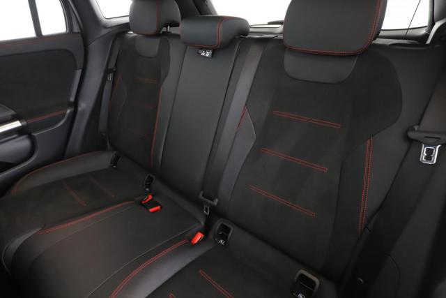 Mercedes Benz Gla image 6