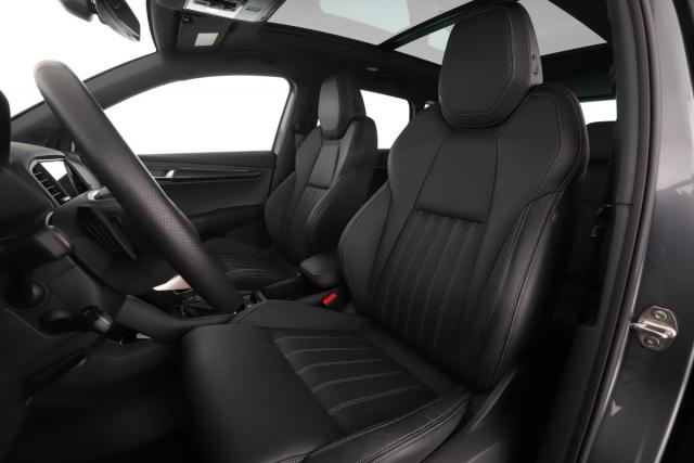 Skoda Karoq image 7