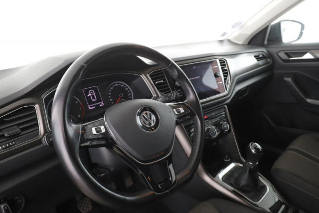 Volkswagen T-Roc image 4
