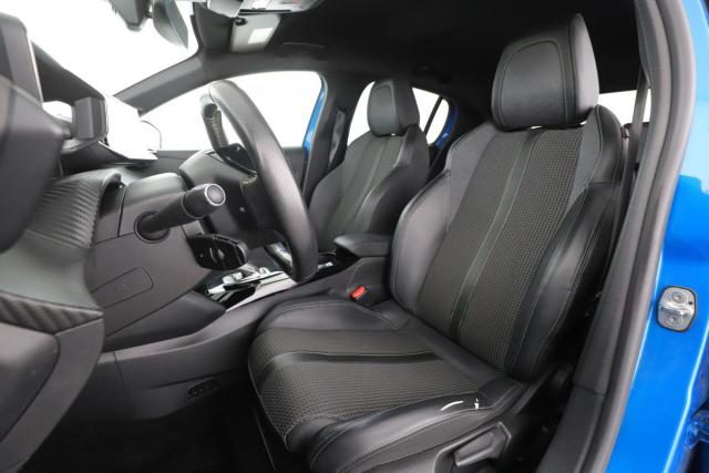 Peugeot 208 image 8