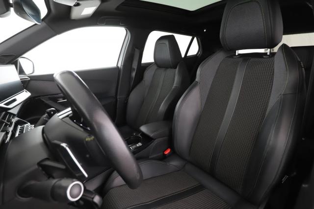 Peugeot 2008 image 9