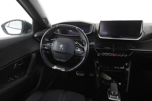 Peugeot 2008 image 2