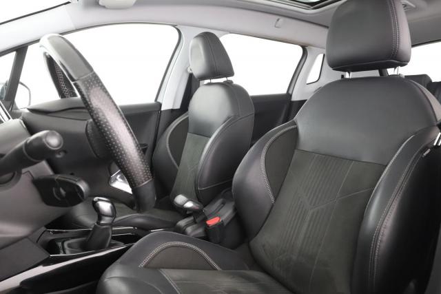 Peugeot 2008 image 6