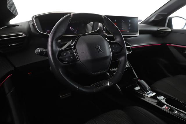 Peugeot 208 image 9