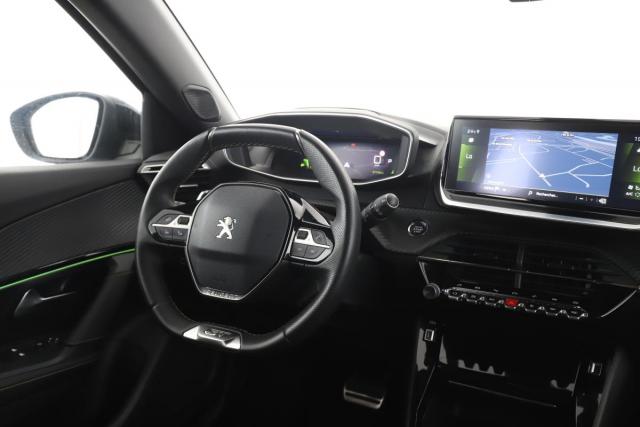 Peugeot 2008 image 8