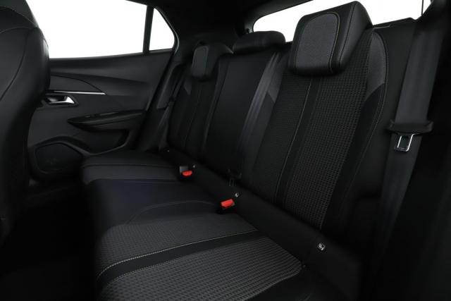 Peugeot 2008 image 7