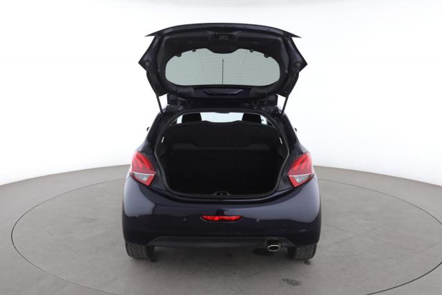 Peugeot 208 image 7