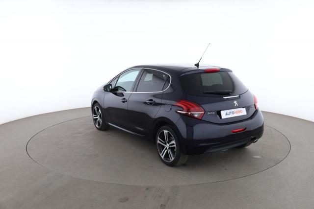 Peugeot 208 image 9
