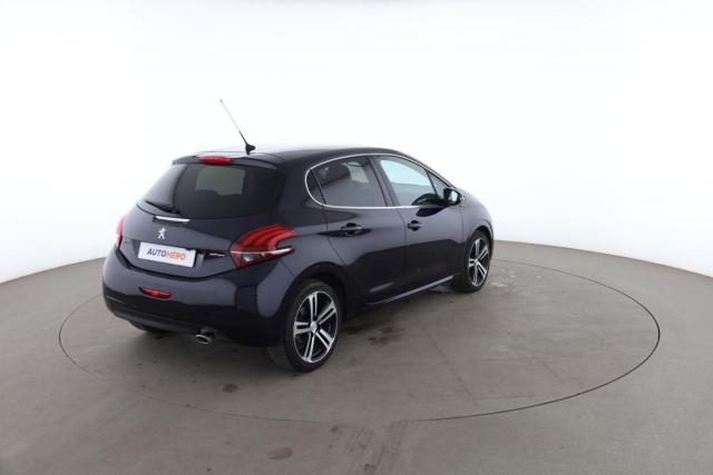 Peugeot 208 image 3