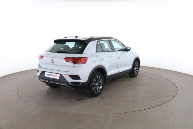 Volkswagen T-Roc image 8