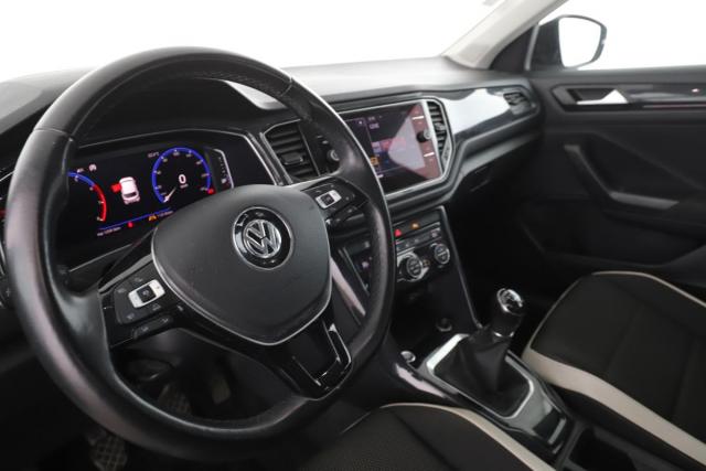 Volkswagen T-Roc image 2