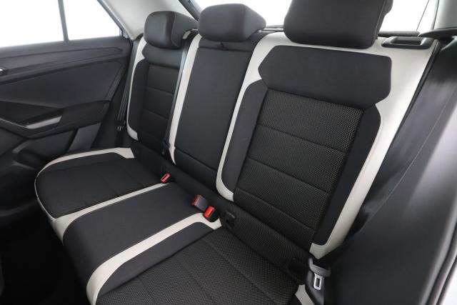Volkswagen T-Roc image 6