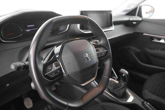 Peugeot 208 image 2